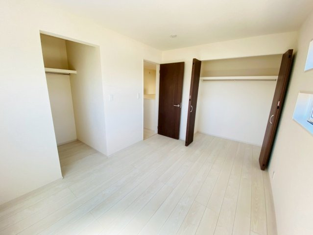ブルーミングガーデン／菊池郡菊陽町武蔵ケ丘北1丁目／1号棟の洋室