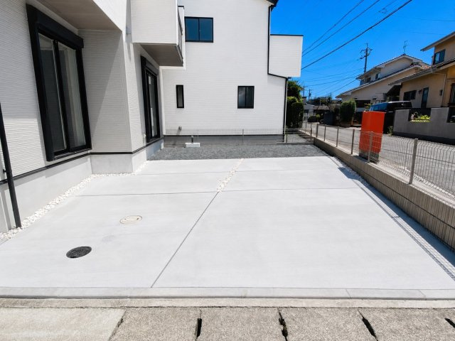 ブルーミングガーデン／菊池郡菊陽町武蔵ケ丘北1丁目／1号棟の駐車場