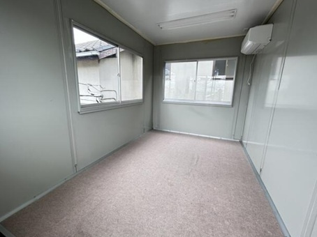 綾瀬市吉岡東５丁目の倉庫