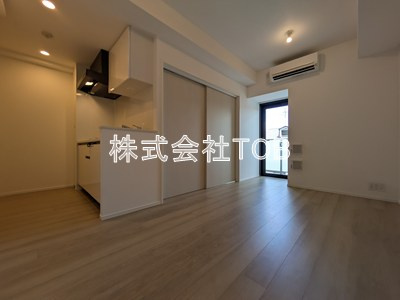 【居間・リビング】 | プラウドフラット渋谷笹塚 | 9.2帖