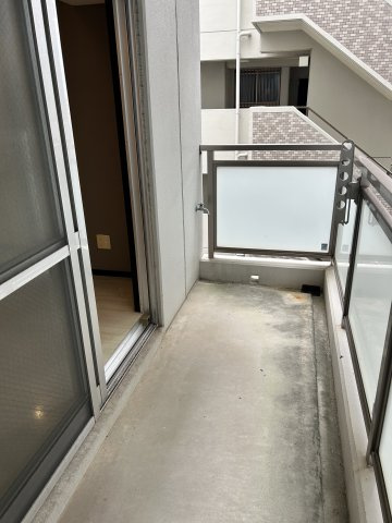 アイワプラザの玄関