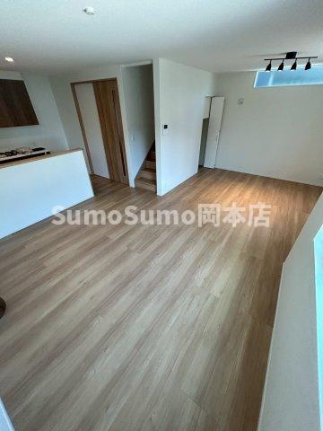 フォレストタウン芦屋の居間・リビング|こちらの居間で趣味の時間をお楽しみください