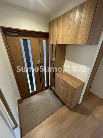 フォレストタウン芦屋の玄関|明るい玄関です