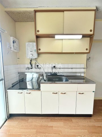 富野サンコーポ101号室のキッチン