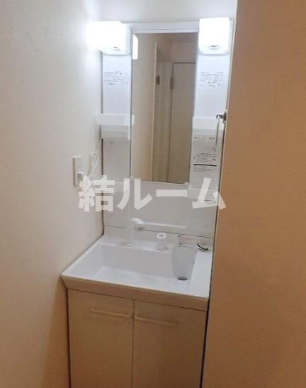 練馬区向山４丁目のアパートの洗面所