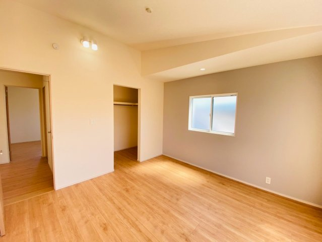 ブルーミングガーデン／菊池郡菊陽町武蔵ケ丘北1丁目／2号棟の洋室