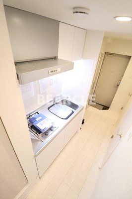【キッチン】 | アンソレイエ椥辻 | コンパクトなキッチンで掃除もラクラク