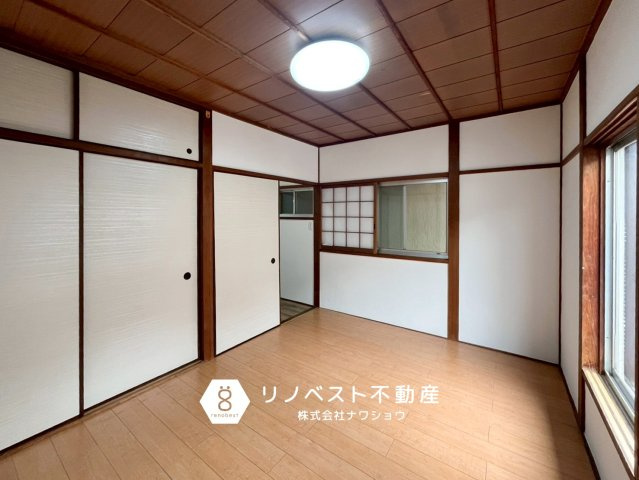 東大阪市花園西町1丁目の洋室|各居室に収納がございます。収納家具を減らせてお部屋を広くお使いいただけます！