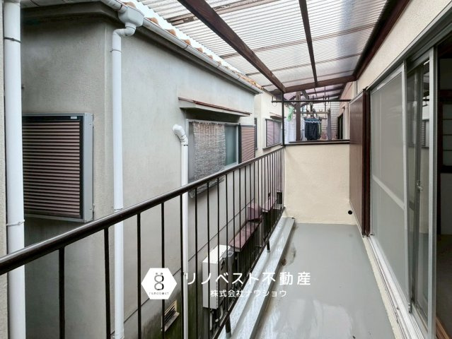 東大阪市花園西町1丁目のバルコニー|【リノベスト不動産】女性スタッフ・男性スタッフ共に活躍中！
