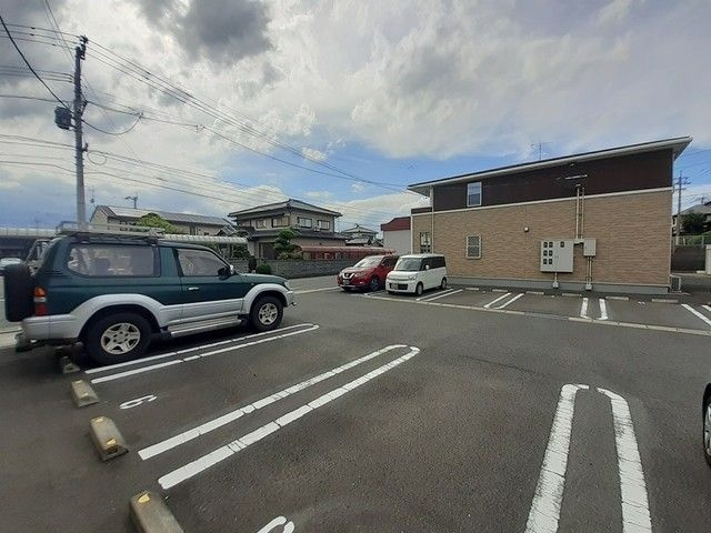 ブルックサイドレジデンスＡの駐車場