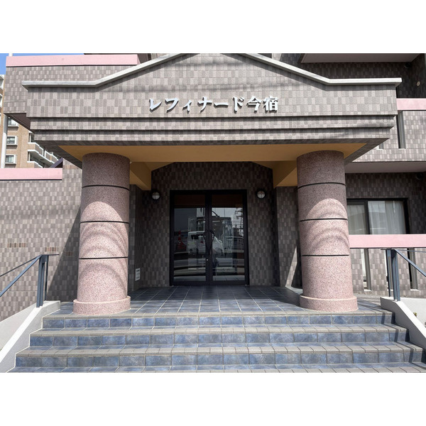 福岡市西区今宿東１丁目の賃貸マンションのエントランス