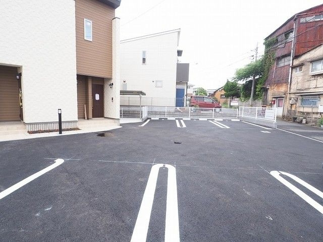 ヴィラ　タカハマの駐車場