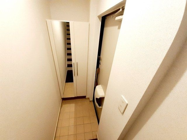 ヴィラ　タカハマの玄関