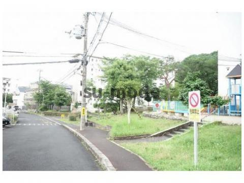 若山台住宅23号棟の周辺