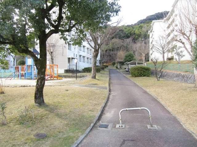若山台住宅23号棟の周辺