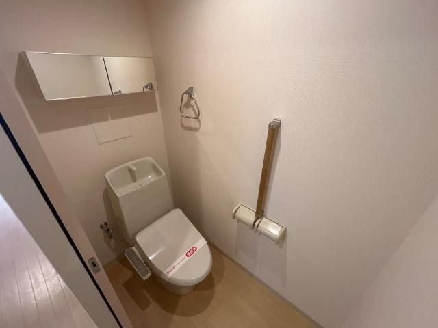 サン・フローラ　三郎丸のトイレ