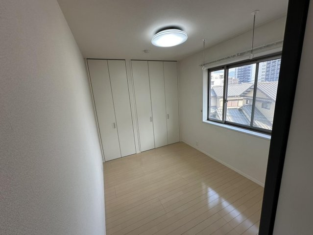 ロアーブル五番館の居間・リビング