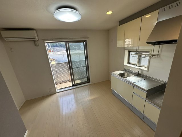 ロアーブル五番館の居間・リビング