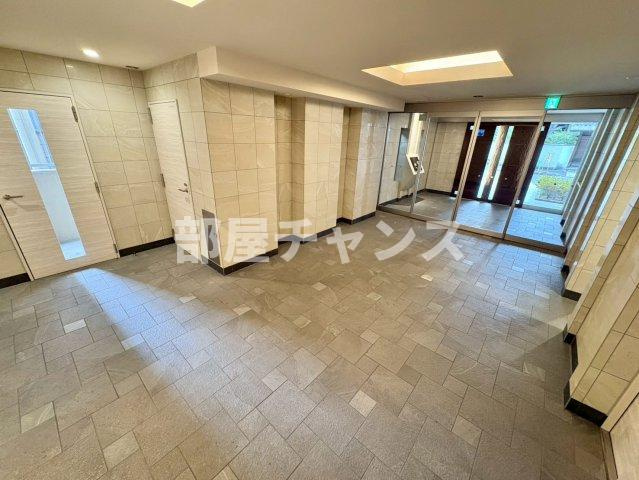 プレサンスロジェ丸の内CENTRAL CASAのロビー