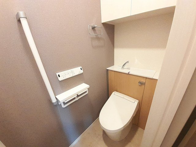 グレートエレガンス’２４のトイレ|落ち着いた色調のトイレです