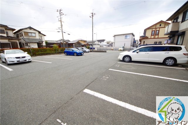 セジュール・K C棟の駐車場
