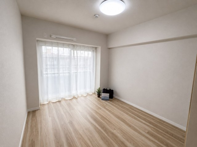 労住まきのハイツ一号棟の洋室