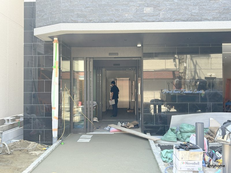 ファーストフィオーレ大正リエート　仲介手数料無料のエントランス