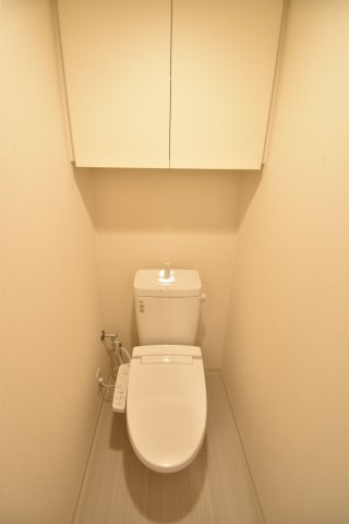 大阪市都島区都島北通２丁目の賃貸マンションのトイレ