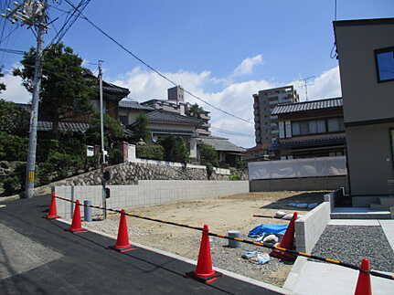 広島市西区古江東町の前面道路含む現地写真