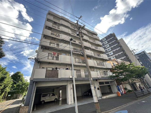 ファーストライフ大手町のエントランス