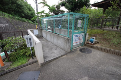 【その他共用部分】 | ロジェ長野448　1号棟 | 敷地内ゴミ捨場