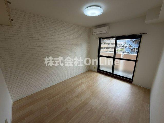 大阪市平野区加美西１丁目の賃貸マンションの洋室