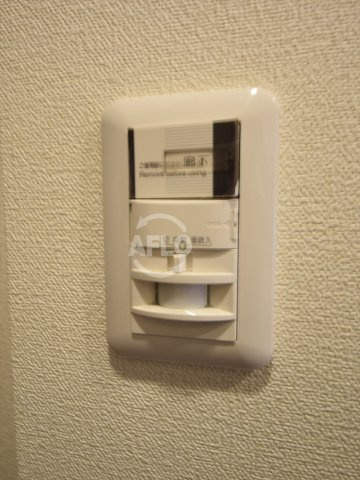 プレサンス谷町七丁目Ⅱの設備|プレサンス谷町七丁目II　センサー付きライト