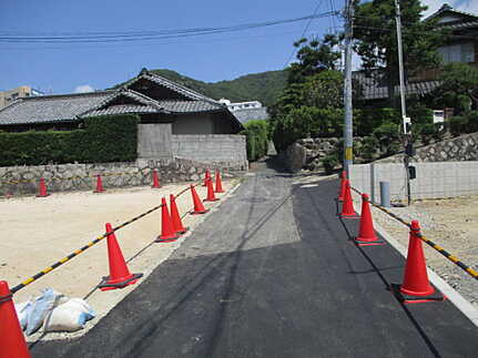 広島市西区古江東町の前面道路含む現地写真