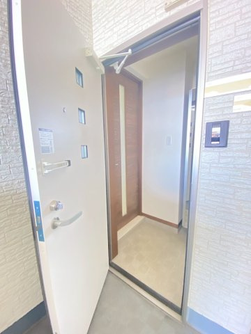 ポラリス摂津Rの玄関