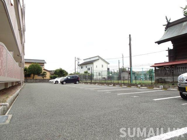 熊本市南区御幸西１丁目の賃貸マンションの駐車場