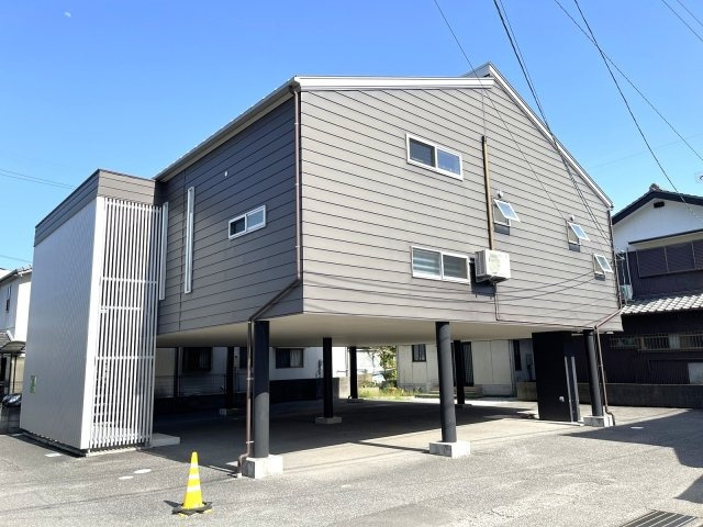 「敷地内同居ができる2棟」高知市長浜　中古一戸建て