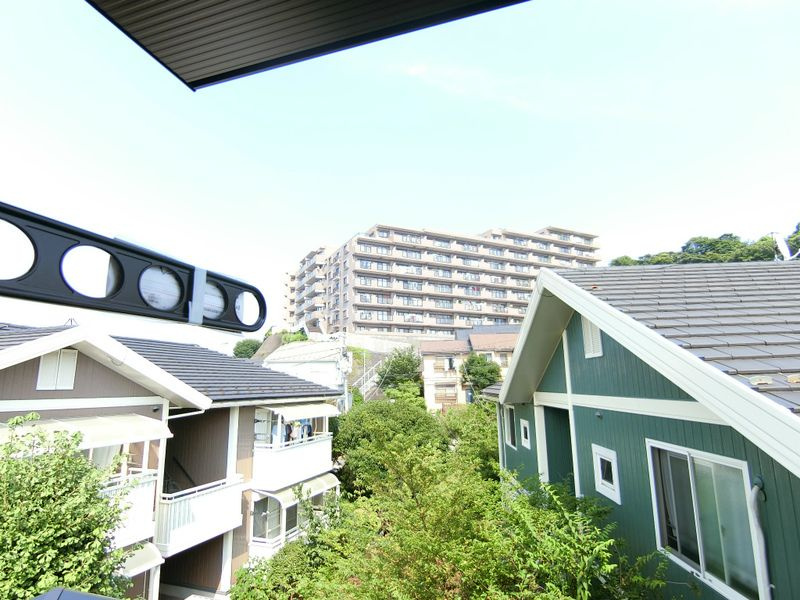 横浜杉田SDNのバルコニー