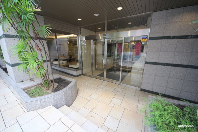 モンサンミッシェル北浜　仲介手数料無料のエントランス