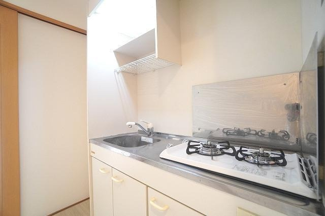 福岡市中央区渡辺通５丁目の賃貸マンションのキッチン|物件の画像4
