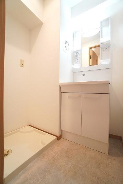 福岡市中央区渡辺通５丁目の賃貸マンションの洗面所|物件の画像9