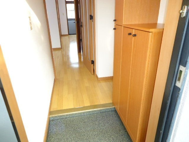 ソレイユ弐番館の玄関