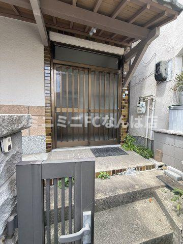 堺市西区家原寺町戸建ての玄関