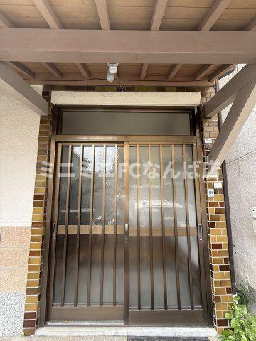 堺市西区家原寺町戸建てのエントランス