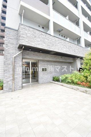 セオリー天神橋アベニールのエントランス