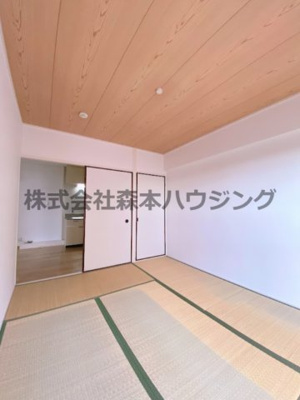 【和室】 | 　丸信リバーサイドコーポ1棟 | リビングスペース代わりに使えそうな和室です