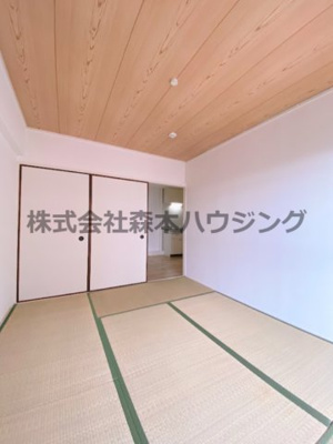 【和室】 | 　丸信リバーサイドコーポ1棟 | 柔らかい畳が心地よい和室