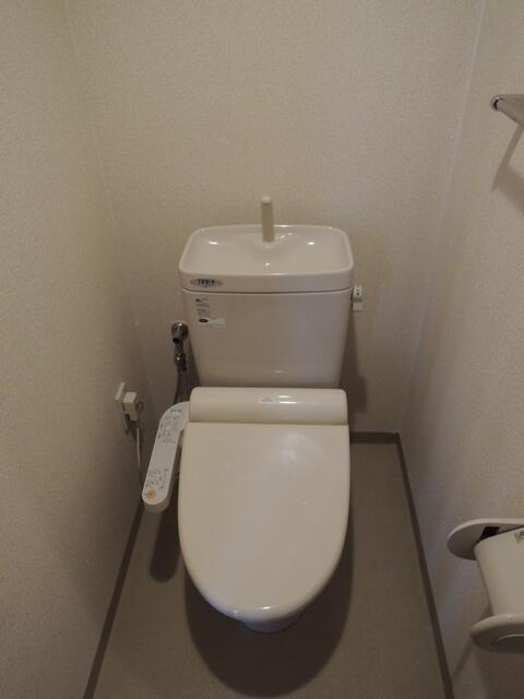 フォレスト千駄ヶ谷のトイレ|コンパクトで使いやすいトイレです