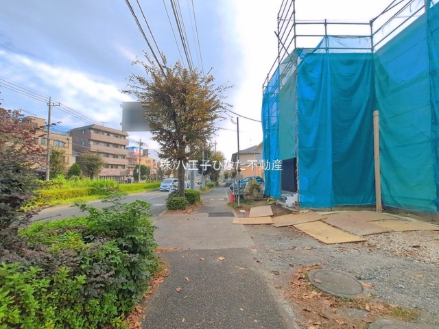 『八王子市新築戸建て』八王子市下柚木2-9-12【仲介手数料無料】　１期の前面道路含む現地写真|～仲介手数料無料☆八王子ひなた不動産～八王子市下柚木　新築戸建て