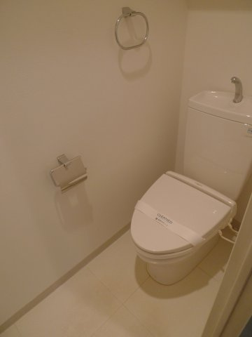 エルフレア駒沢のトイレ|ゆったりとした空間のトイレです